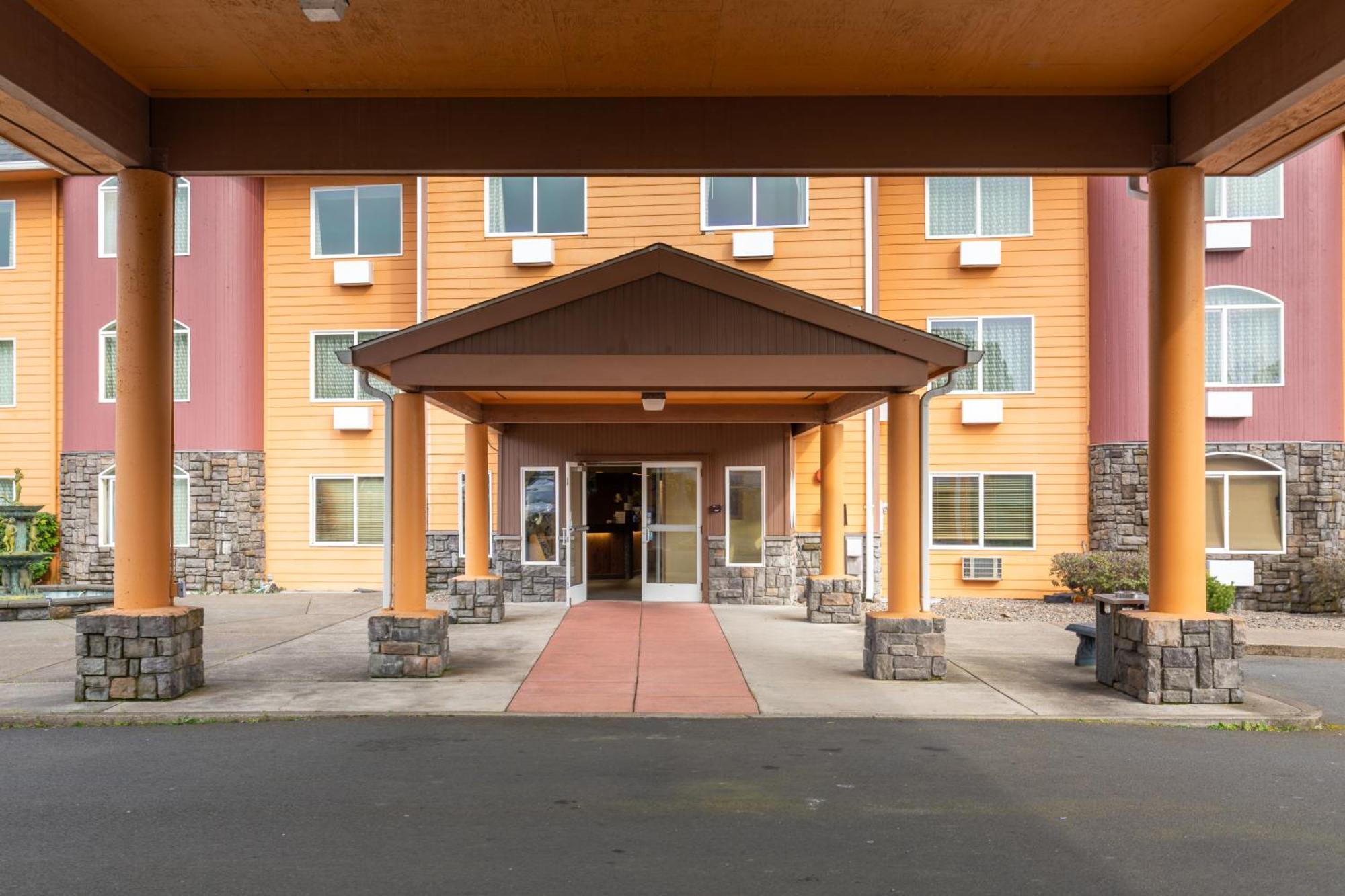 Palace Inn&Suites Lincoln City Extérieur photo